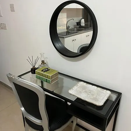 Hestia Downtown ニコシア