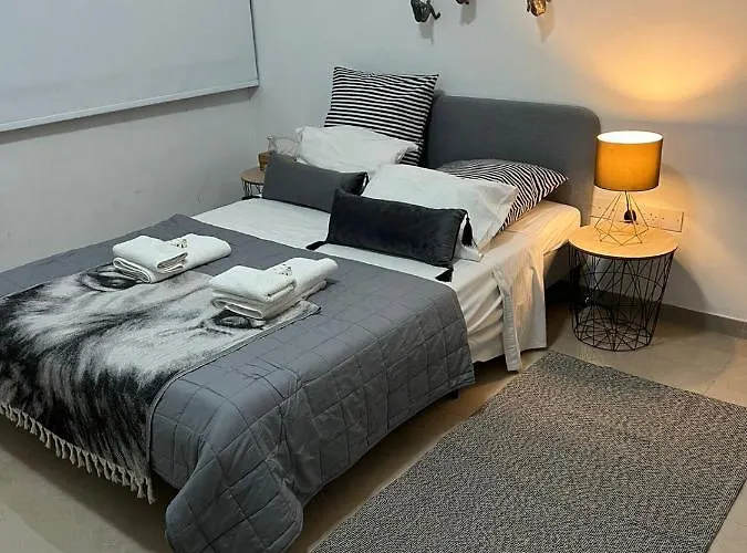 Апартаменти Hestia Downtown